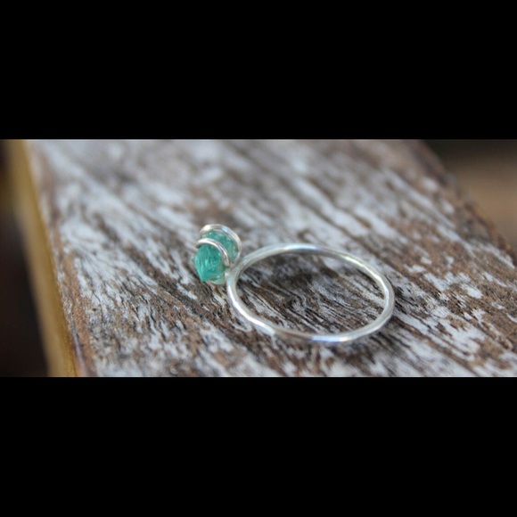 Sterling Silver Peruvian Aqua Apatite Ring - Picture 2 of 4